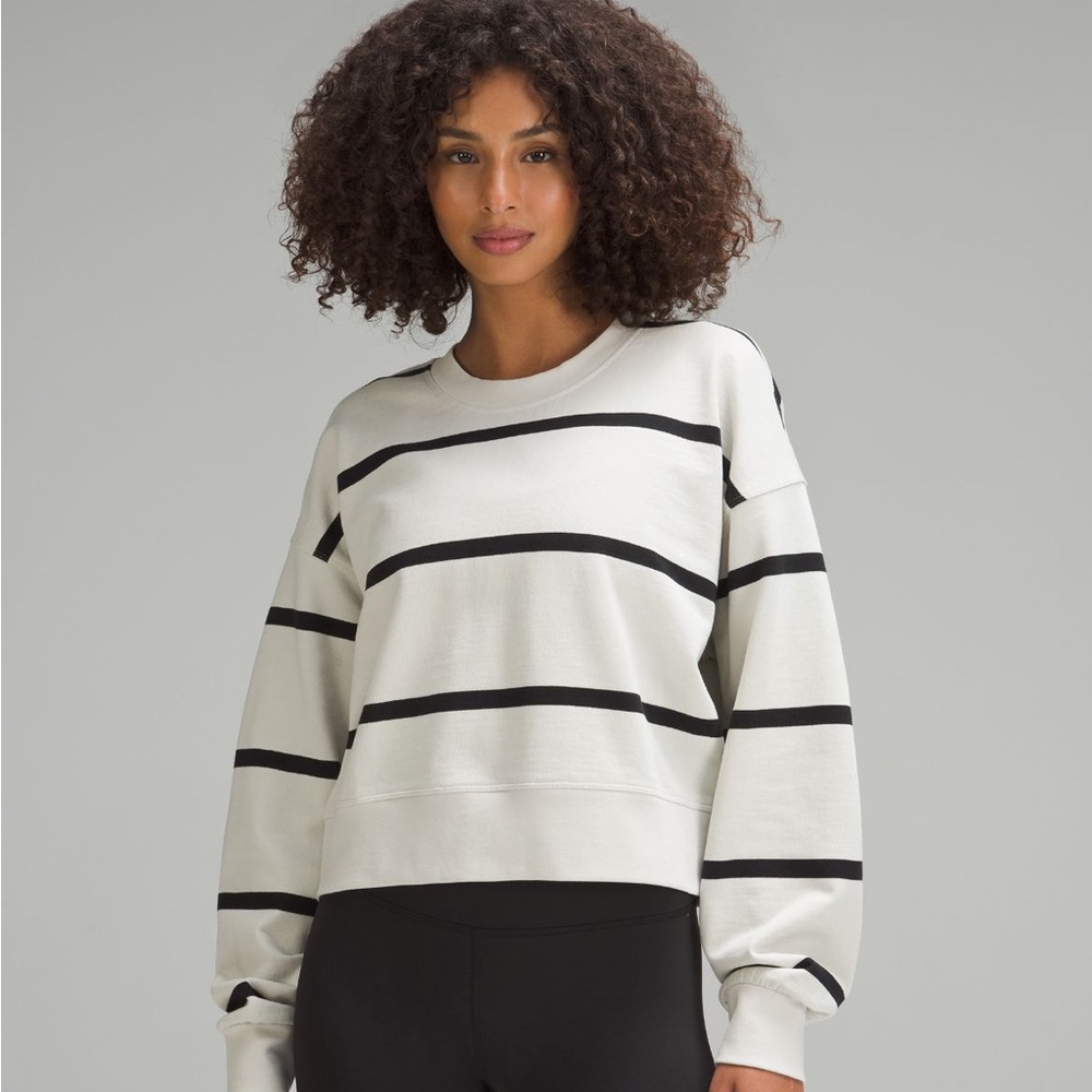 Lululemon Cropped Crew